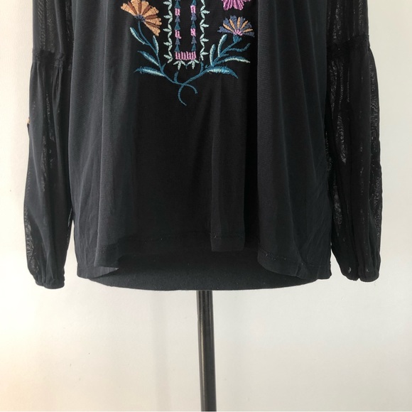 Women’s Style & co Black Floral Embroidery Long sleeve blouse top size S - Picture 3 of 14